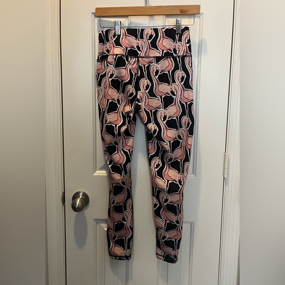 Crown and Ivy Flamingo athletic leggings size small - Picture 1 of 4
